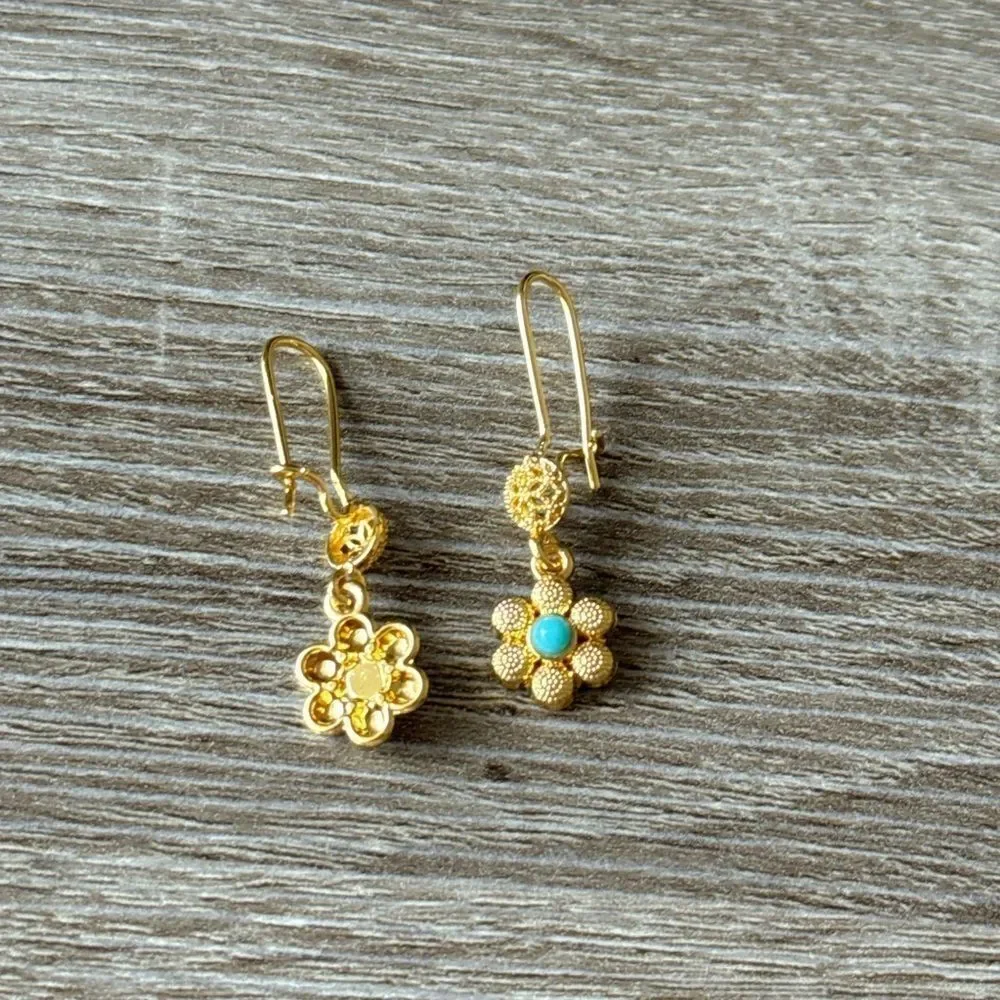 Flower earrings N719
